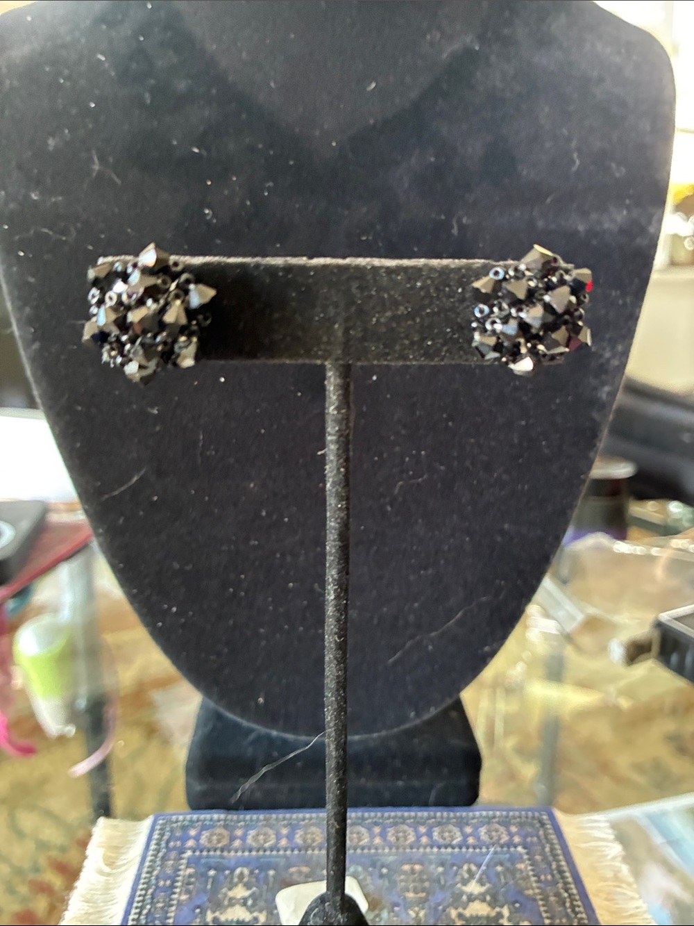 Black Cluster Crystal Stud Earrings - Elegant Women's Jewelry